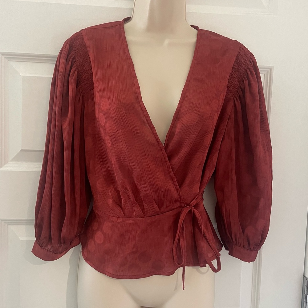 ASTR - Dot Wrap Top - S